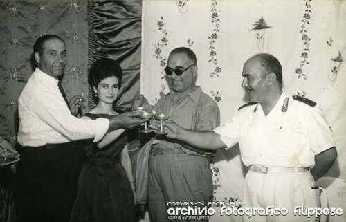 1959 brindisi  del sindaco Cannistraci e del Comandante Ammendolia con alcuni amici